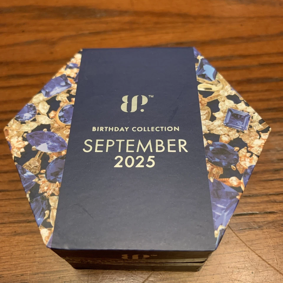 Pendientes Bomb Party Septiembre 2025 Aros ER83068 Más que Mito Zafiro Rodio Foto 4 de 4