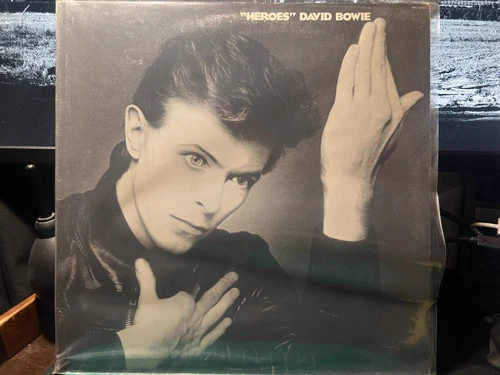 DAVID BOWIE Heroes 1977 LP RCA AFL1-2522 Vinyl w/ Lyrics - Excellent Condition!