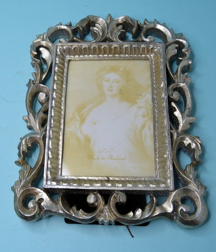 Silvery Scrolly design picture frame for 3.5x5 photo