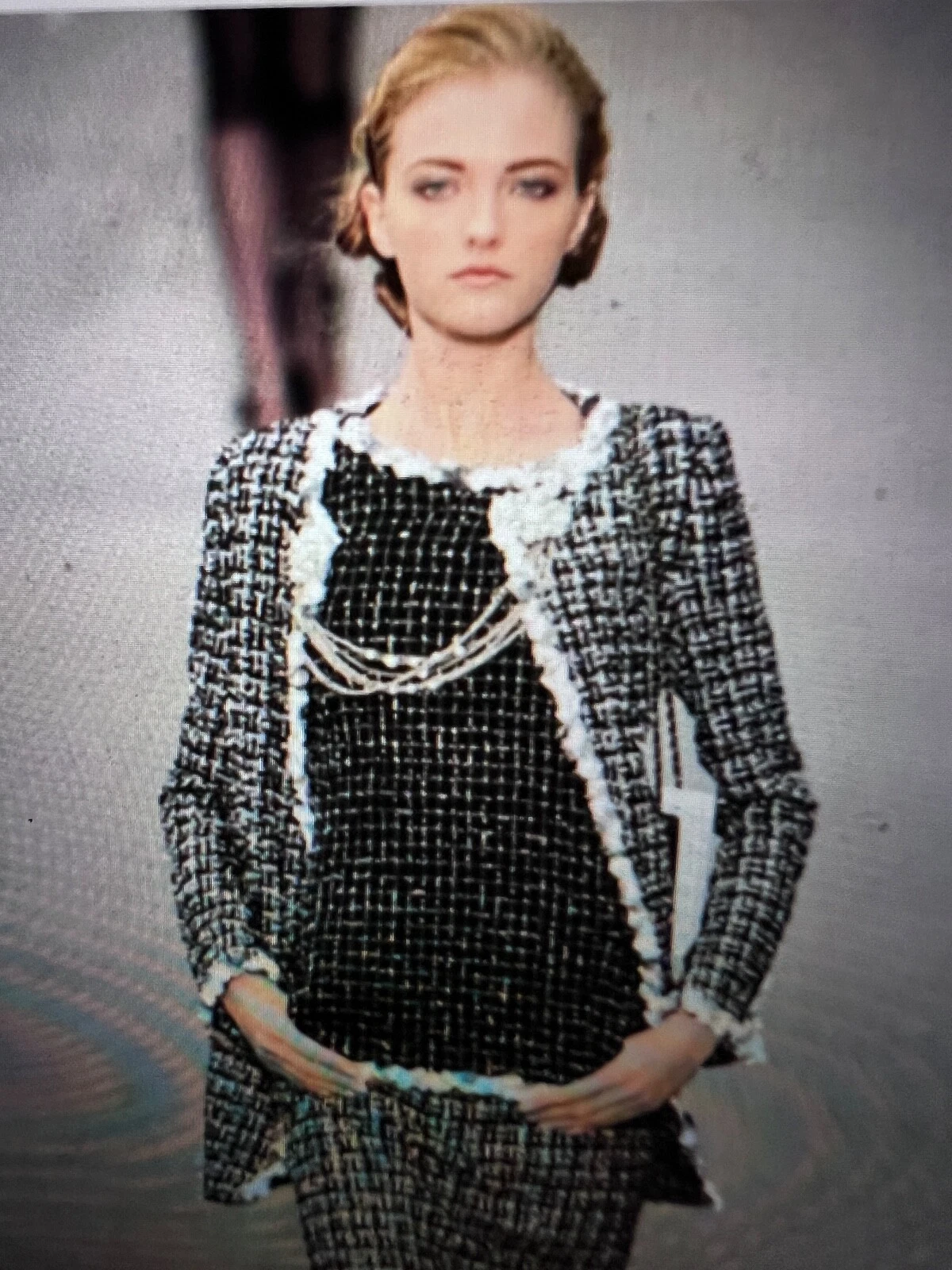 CHANEL 09P VINTAGE TWEED GIACCA NERA IMPANATA BORDO CAMELIA CC BOTTONI FR38 40 $8K