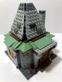 LEGO  Harry Potter: Hagrid's Hut (3rd edition) 4738 + Hogwarts 4867