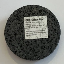 3M Scotch-Brite 7S XCS 3x3/4x3/8” Clean & Strip Unitized Wheel