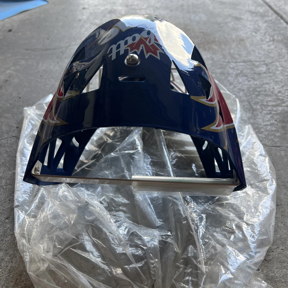 Labatt Blue Hockey Goalie Mask Full Size Wall Mount Vintage - Image 3 of 4