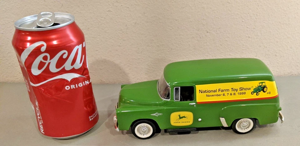 1998 Liberty Classics National Farm Toy Show 1957 Dodge John Deere 1:25 Bank - Image 2 of 4