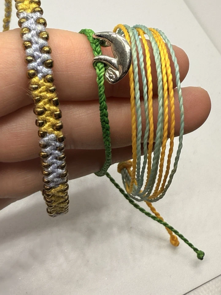 Juego de 3 brazaletes Pura Vida con dijes - perezoso, verde, azul, amarillo ajuste deslizante Foto 2 de 4