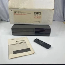 MovieWalker VCR3040 Video Cassette Player VCR Rare with Remote & Box WORKS