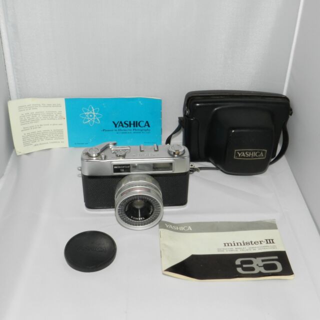 Vintage 1969 Yashica Minister III 35mm Film Camera Yashinon 1:2.8 f=45