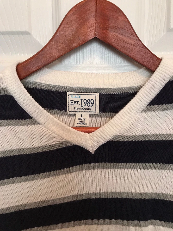 Suéter infantil masculino listrado azul marinho, cinza e branco tamanho 10-12 grande muito bom estado usado - Imagem 3 de 4