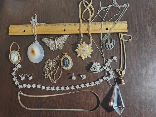 Costume Jewelry Vintage to Modern ALL WEARABLE used - lot of 15 pieces