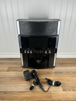 Akai CD+G/MP3+G Karaoke Recording System Model KS800 W/ 1 Mic, Cable, and Disc