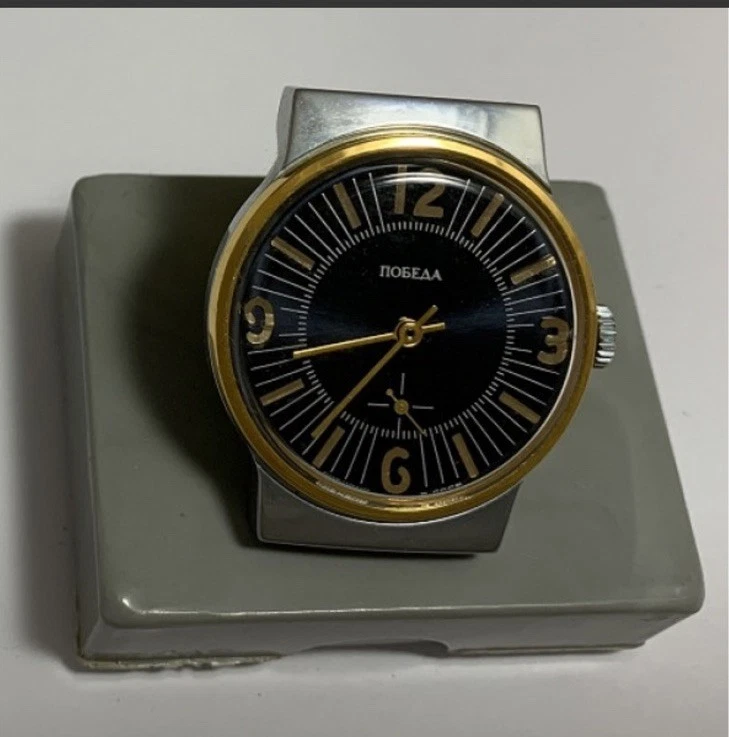 Beautiful Vintage Wristwatches for men Victory very beautiful USSR 15 jewels - Image 2 of 3