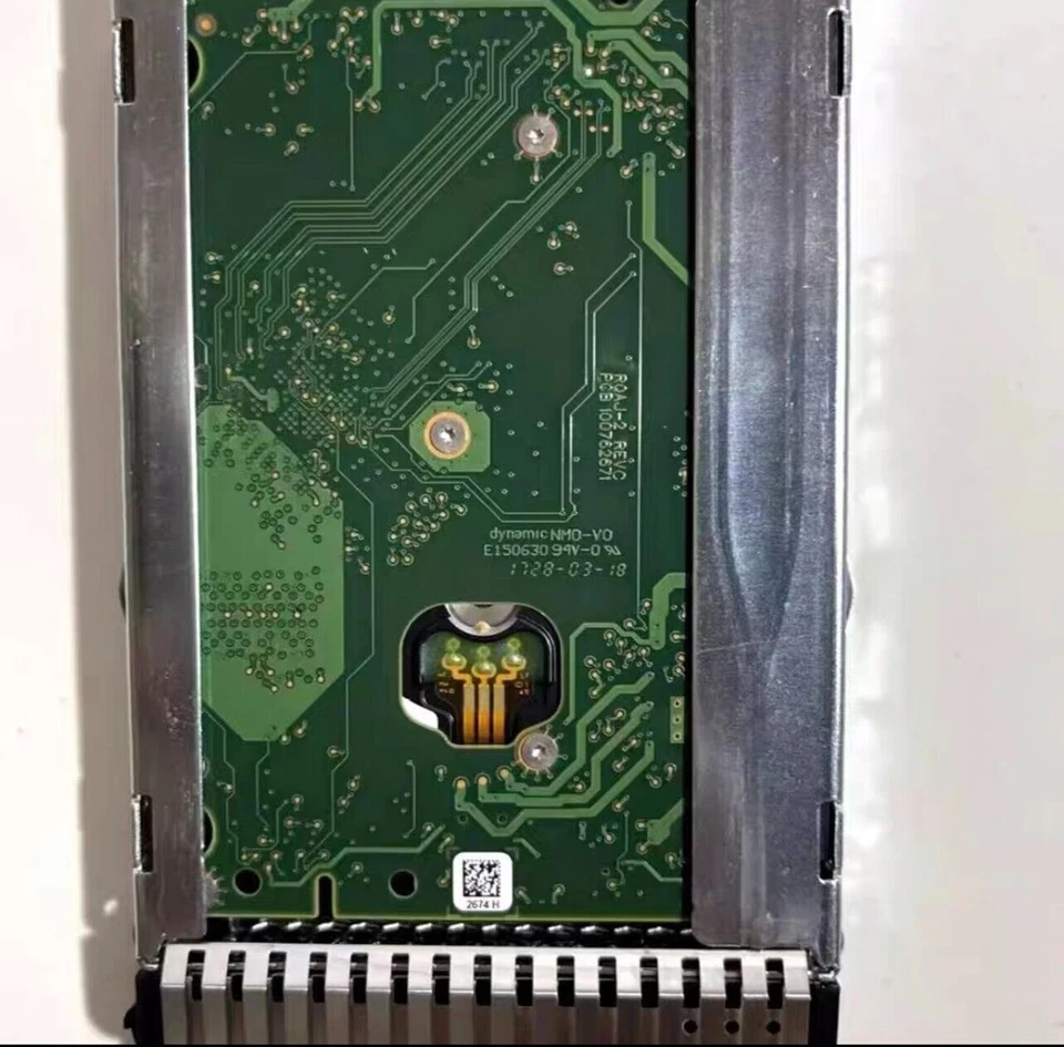 Lenovo 2TB 7XB7A00035 00YK024 2.5" 7.2K 12GB SAS Hot Swap 512n HDD Hard Drive - Image 4 of 4