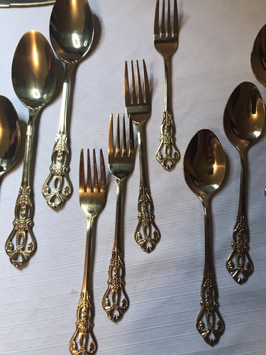 Posate tono oro senza marchio stile ornato bellissimo dettaglio molto pesanti set 20 pezzi - Foto 9 di 13