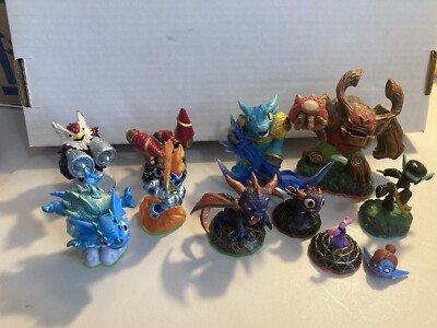 Skylanders Lot Of 10 Figures Mixed - One With Severed  Head