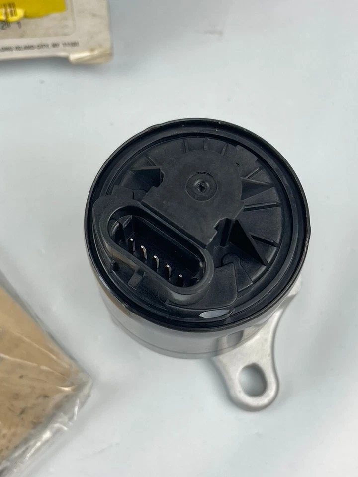 Válvula EGR de recirculación de gases de escape genuina EGR1092 BWD para modelos GM en tabla Foto 2 de 4