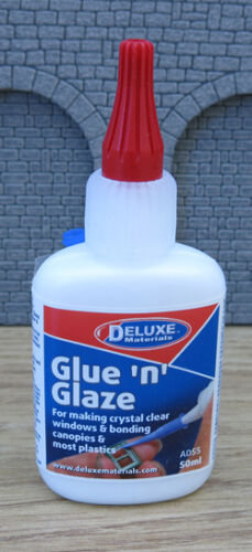 AD55 Deluxe Materials Glue 'n' Glaze for Clear Plastic 50ml -2nd Class Post ONLY - Picture 1 of 7