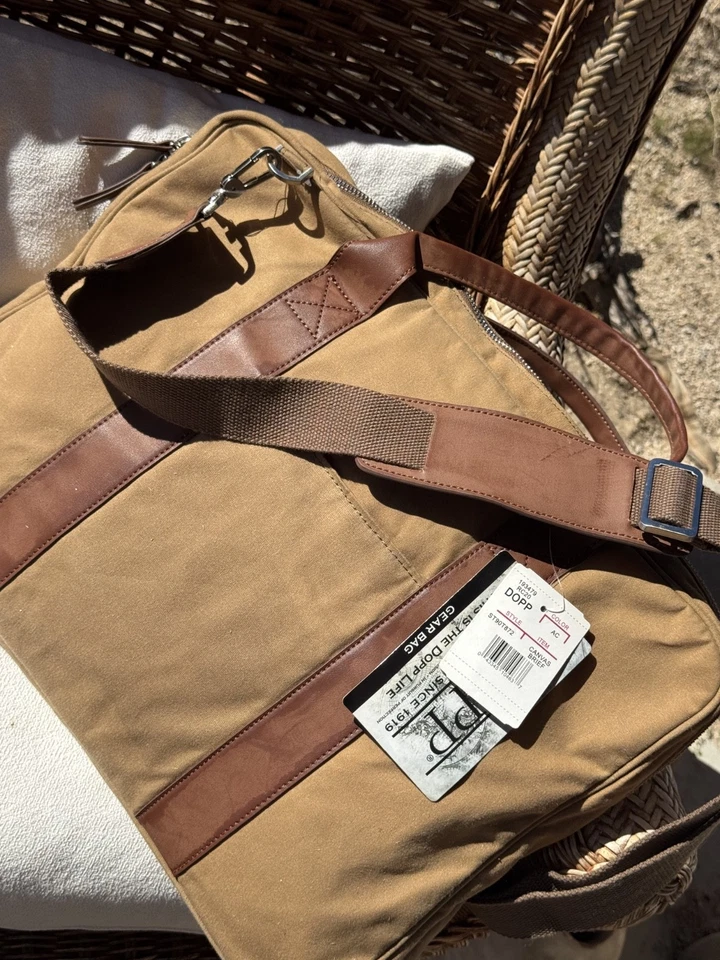Dopp, Nuevo con etiqueta Maletín de Lona y Cuero Envejecido, Bolso para Computadora Tostado $65 Foto 2 de 4