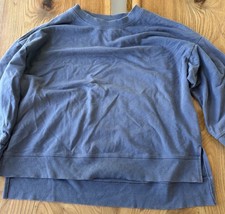 Blue Universal Thread Crewneck Size Medium Women's