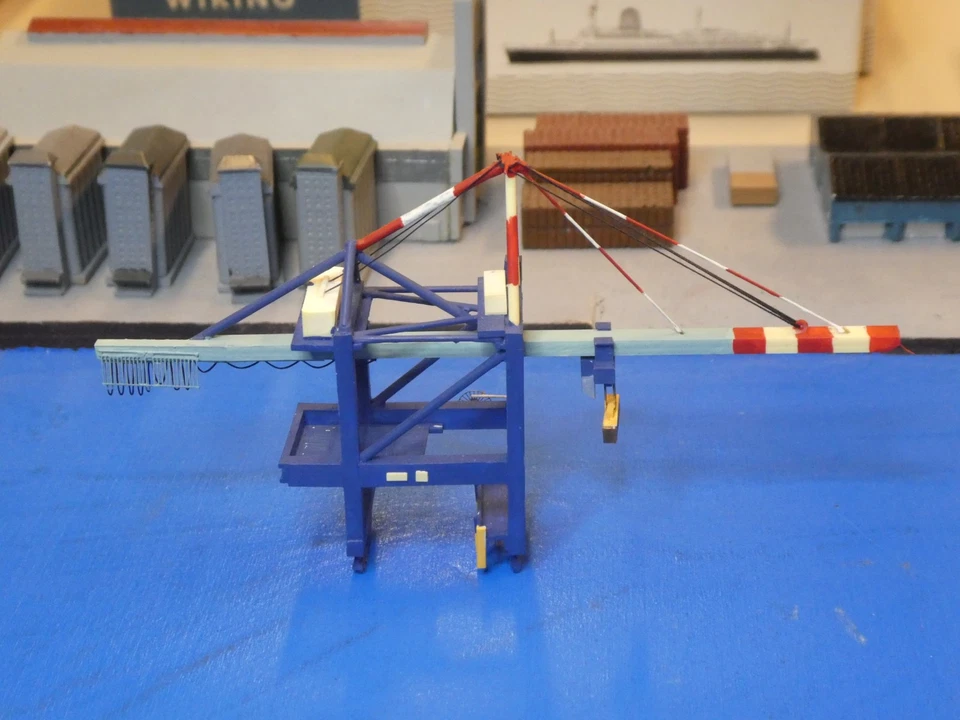 Containerbrücke, Arbeitsstellung (D) in 1:1250 Hersteller Rodkling