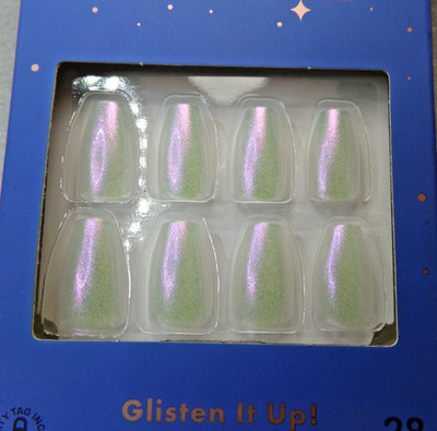 KISS  Dream Dust NAILS Shiny Iridescent Pearly White GLUE ON Short LENGTH