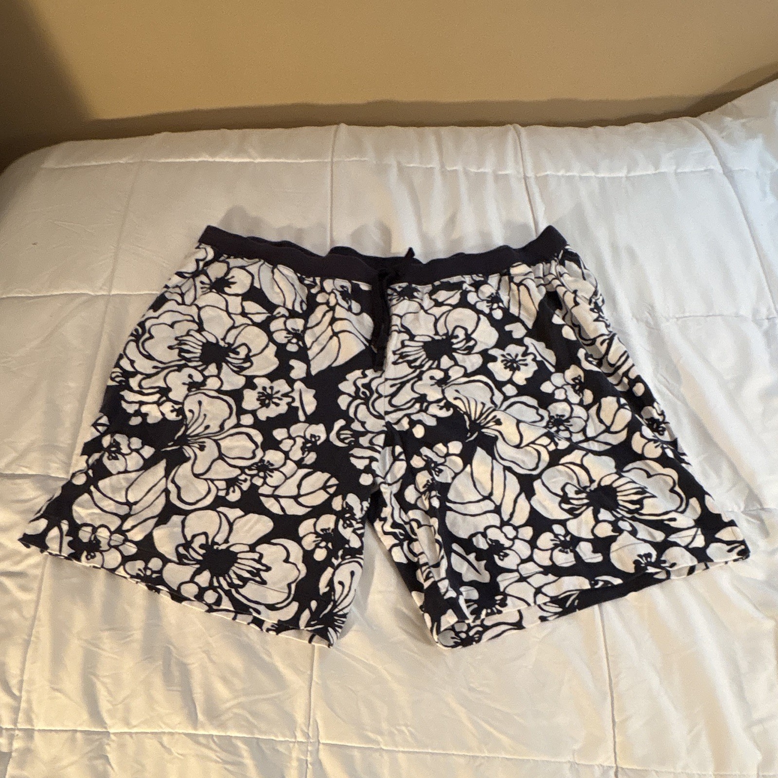 Lands' End Women's Floral Sweat Shorts navy White Drawstring Pockets Size 3X