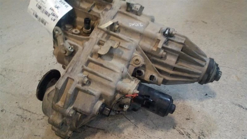 Transfer Case from 2008 Nissan Armada 5.6L AT 7676416 - Image 3 of 4