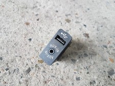 BMW 2er F45 F46 X1 F48 USB/AUX-IN Anschluss Buchse 9266607