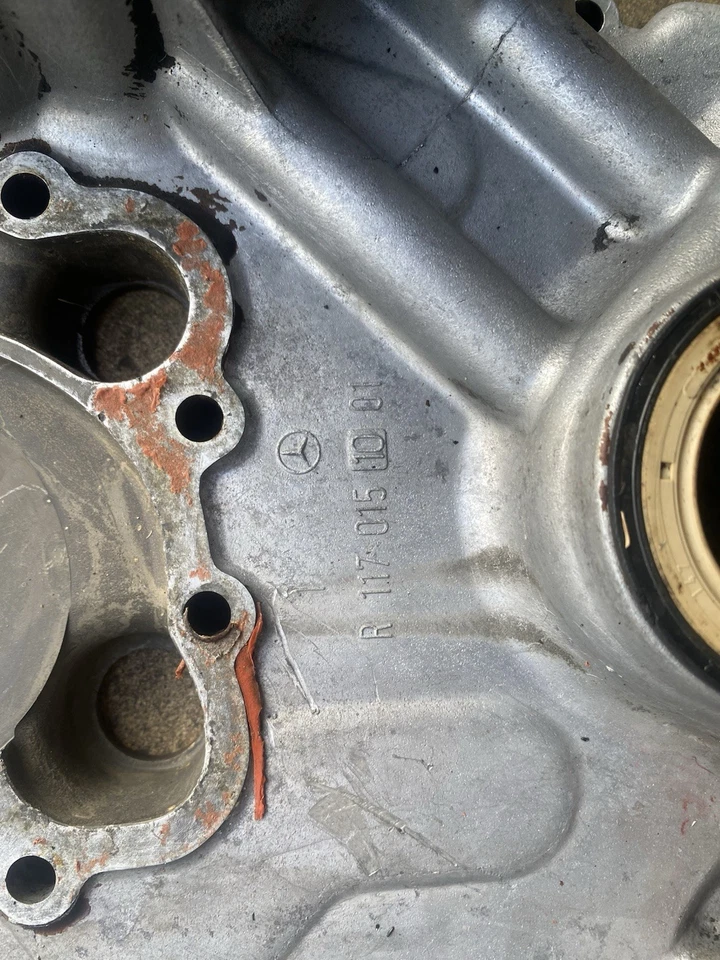 Mercedes Benz R107 450SLC 450SL 1972-80 cubierta de distribución carcasa 1170151001 OEM Foto 2 de 4