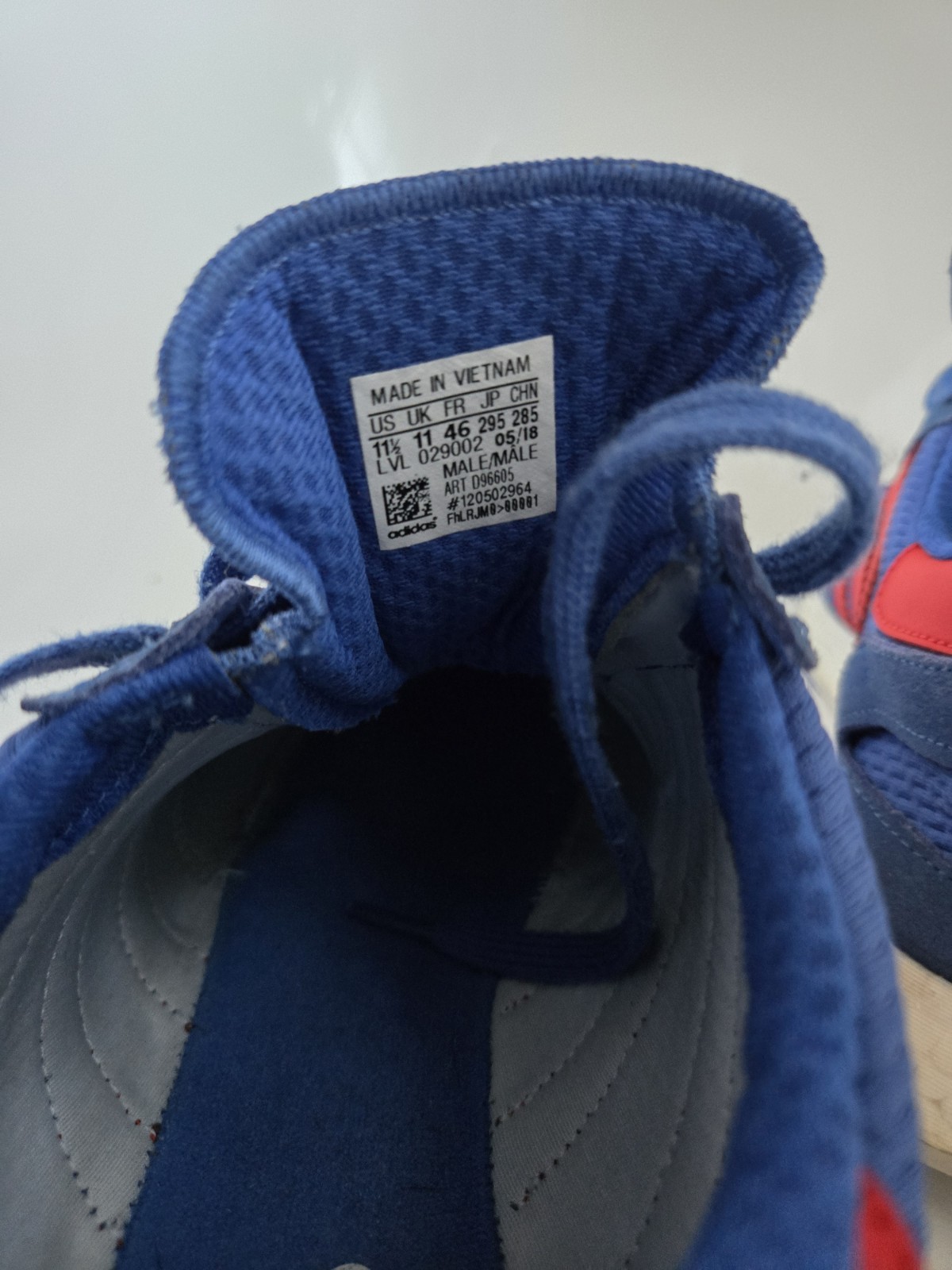 Adidas Iniki runner I-5923  Blue Red Men's Size 11  #BD7802 image 3