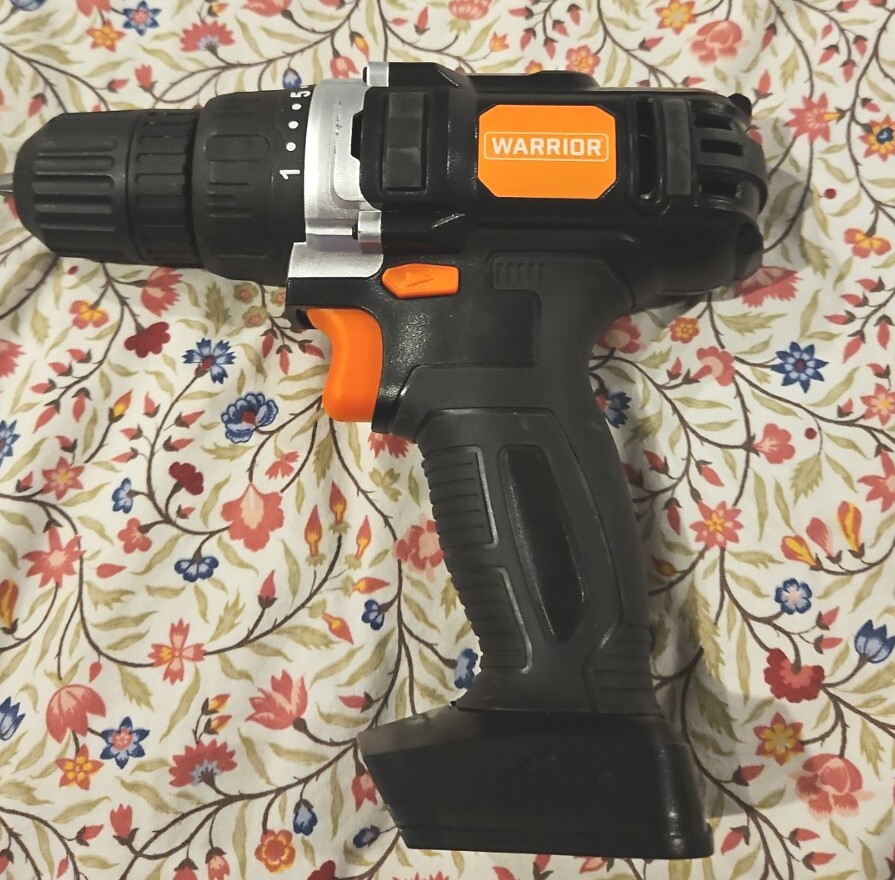 New Warrior 18V Cordless Drill/Driver 58389 ONLY NO BATTERY WORKS
