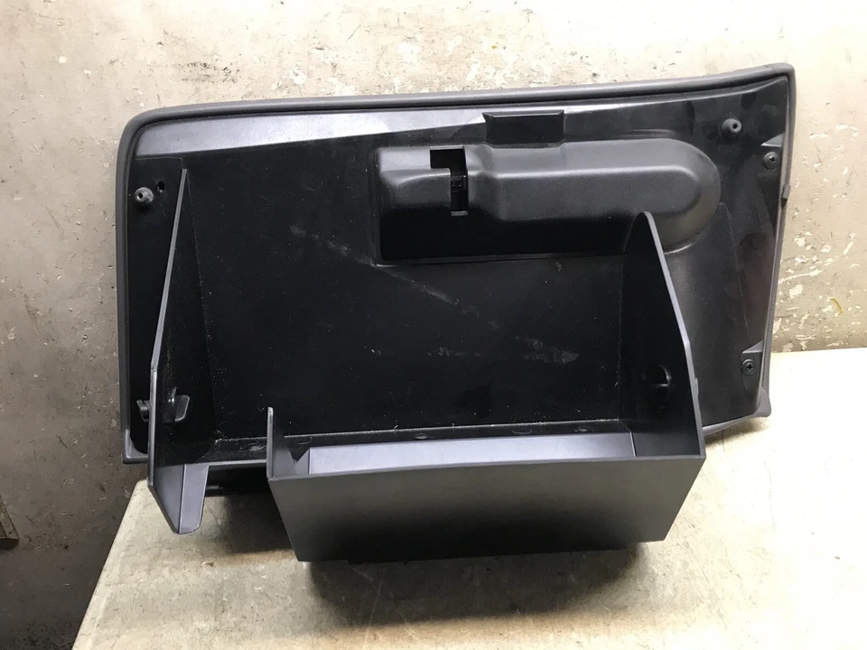 98 99 00 01 02 Oldsmobile Intrigue Glove Box Storage Compartment  - Image 2 of 2