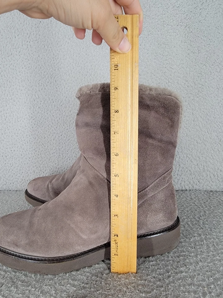 Aquatalia Kimberly Weatherproof Bootie Taupe Tan Suede Sz 9 Shearling Lined  - Image 3 of 4