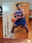 SkyBox 1996-97 Skybox Premium Autographics Charles Oakley Knicks Auto Black Ink