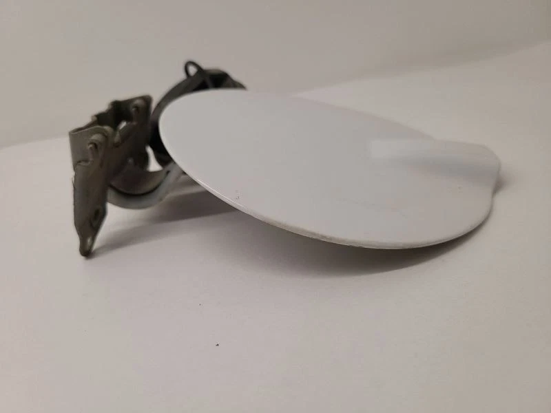 2004-2012 CHEVROLET COLORADO Fuel Filler Door White 10385418     - Image 2 of 4