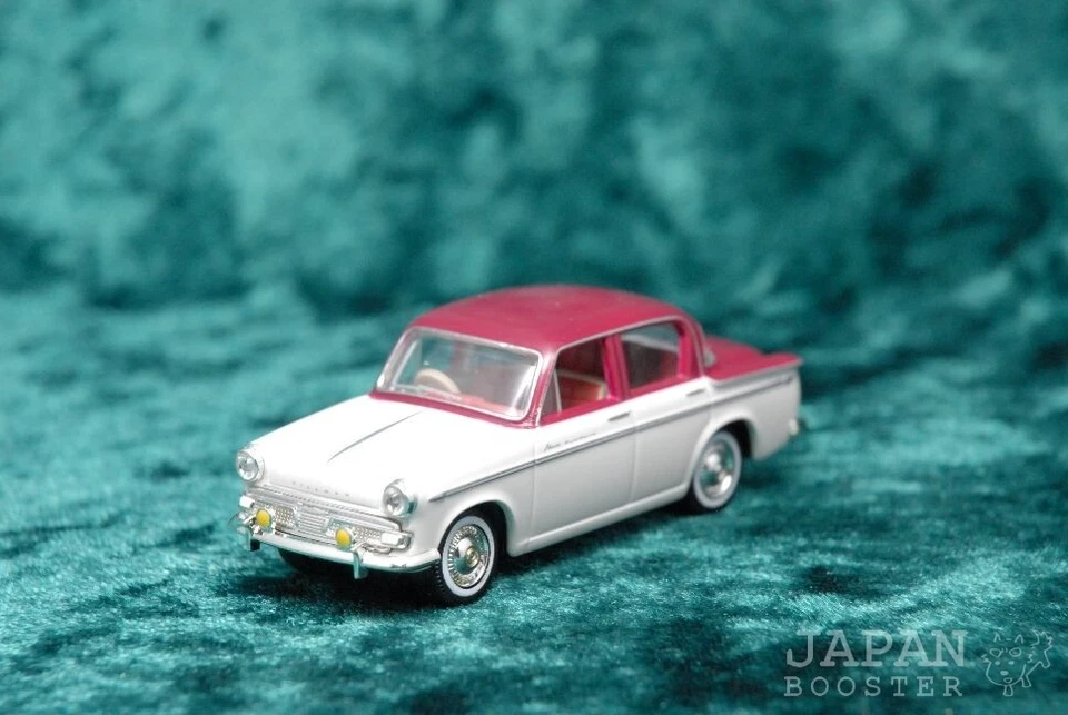 [TOMICA LIMITED VINTAGE LV-25a 1/64] ISUZU HILLMAN MINX - Image 3 of 4