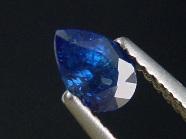 Blauer Saphir 0,80 Ct. Tropfen facettiert (3867t) - Bild 1 von 1