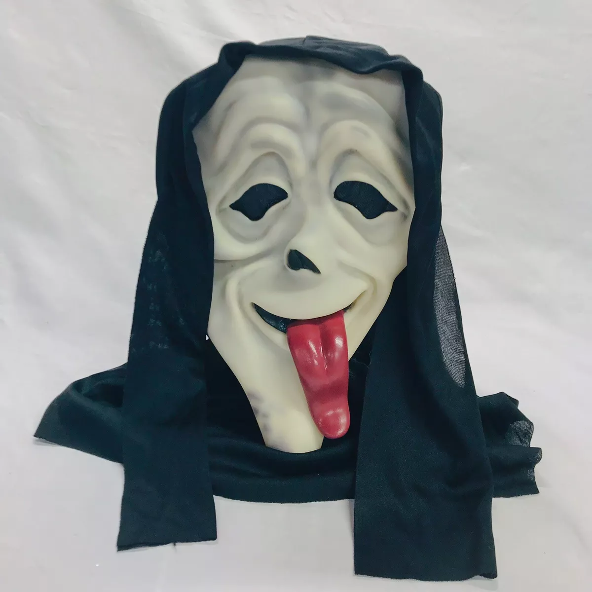 Scary Movie Scream Face Mask  Scream mask, Scary scream, Scary movies