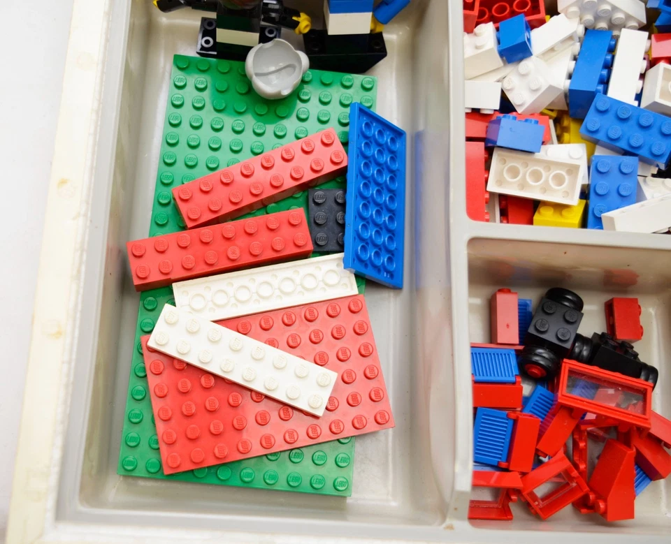 Vintage 1976 Denmark Lego Set 112 Parts Lot And Box Blocks Platform Windows - Image 4 of 4