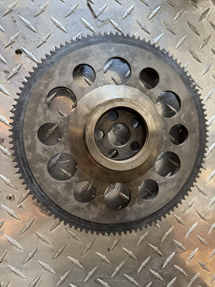 Volante de inercia aligerado Airhead BMW/5 y/6 - Se adapta a 1970-1976 con arranque de 8 dientes Foto 2 de 2