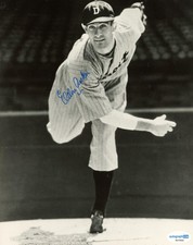 Elden Auker AUTOGRAPH Signed Detroit Tigers Baseball Autographed 8x10 Photo ACOA Elden Auker AUTOGRAPH Signed Detroit Tigers Baseball Autographed 8x10 Photo ACOA
