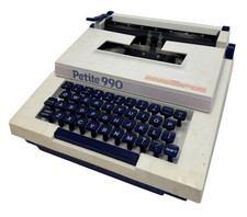 Vintage Petite 990 Portable Manual Typewriter QWERTY 1985 Dobson Park - D43 O507