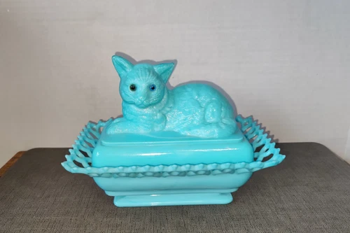 Vintage WESTMORELAND  BLUE CAT MILK GLASS CANDY DISH W/Blue/Green Glass Eye-READ