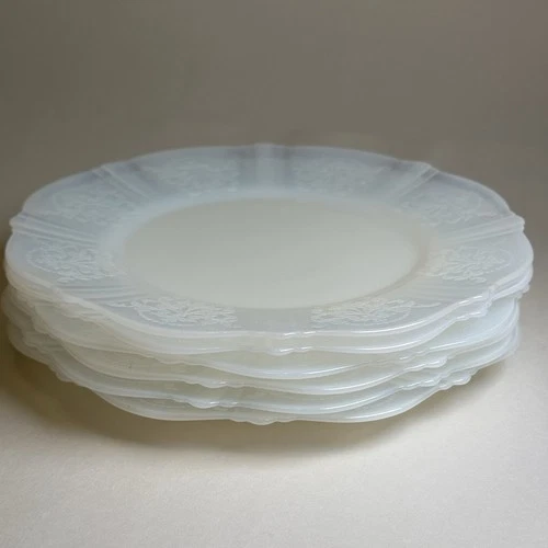 Vintage Milk Glass Plates Set 6 Floral Embossed Scalloped Edge 7” Glow