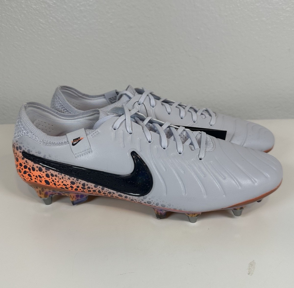 Nike Tiempo Legend 10 Elite SG-Pro Safari Soccer Cleats Men  display picture 2