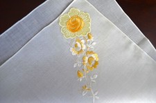 VINTAGE HANKY EMBROIDERED YELLOW FLORALS FLOWERS SUNFLOWER ROSES NEW WITHOUT TAG