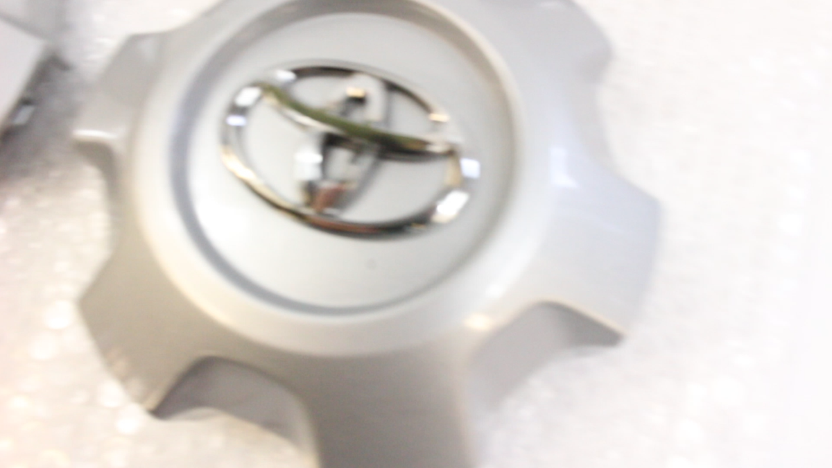 TOYOTA Genuine Land Cruiser PRADO 150 GRJ150 Wheel Center Cap