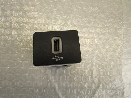 19-23 LINCOLN NAUTILUS CENTER CONSOLE USB CHARGING PORT SWITCH OEM HP5T14F014 - Picture 2 of 7