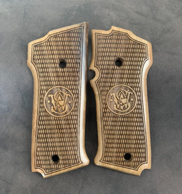 Smith & Wesson Diamond Checkered Walnut Grips Fits S&W Model 59, 459 559 659 9mm