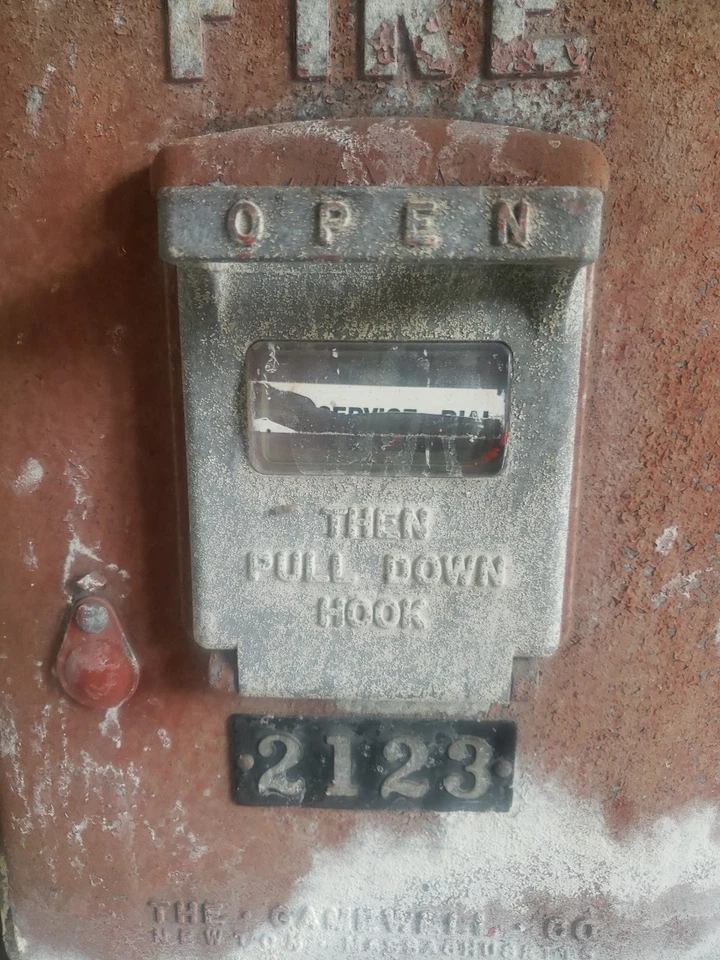 Gamewell пожарная сигнализация коробка. Без ключа. Винтаж  - Изображение 2 из 4