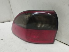 45285 RÜCKLEUCHTE AUßEN LINKS / OSCURO / 1848237 FÜR OPEL OMEGA B BASICO BERLINA